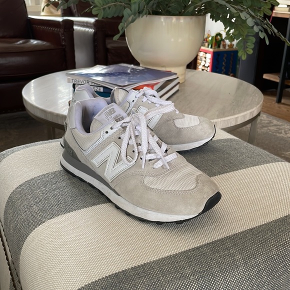 BLOGGER FAVE! New Balance Women’s 574 Core Sneaker in Nimbus Cloud White - Picture 7 of 8